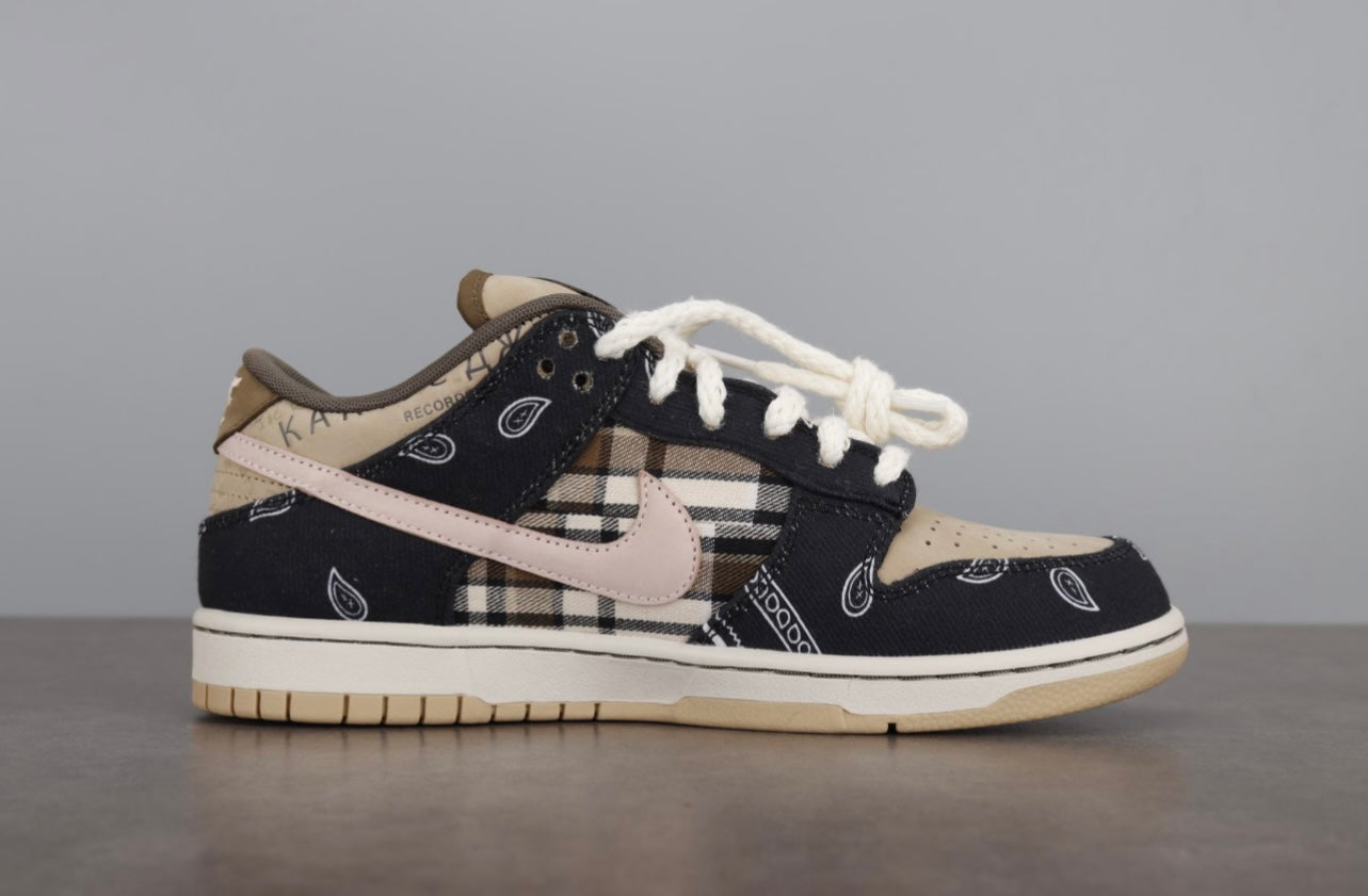 Nike SB Dunk low X Travis Scott